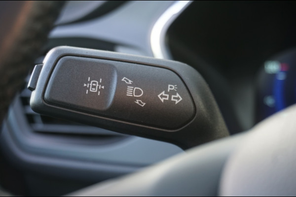 Ford Kuga 2.5 PHEV Titanium | PANO | WINTERPACK | HEAD UP | CARPLAY
