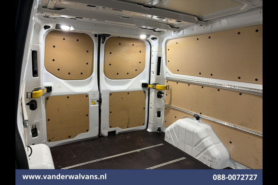 Ford Transit Custom 2.0 TDCI L2H1 Euro6 Airco | Camera | Navigatie | LED | Apple Carplay | Bijrijdersbank Cruisecontrol, Stoelverwarming, Verwarmde Voorruit, Parkeersensoren, 2670kg laadvermogen