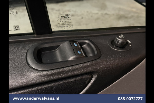 Ford Transit Custom 2.0 TDCI L2H1 Euro6 Airco | Camera | Navigatie | LED | Apple Carplay | Bijrijdersbank Cruisecontrol, Stoelverwarming, Verwarmde Voorruit, Parkeersensoren, 2670kg laadvermogen