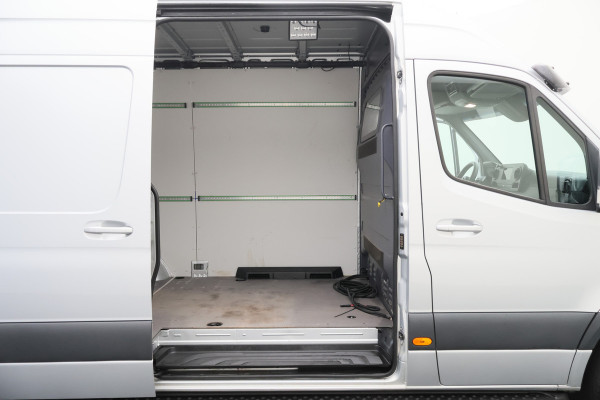 Mercedes-Benz Sprinter 316 2.2 CDI Aut. L2H2 Standkachel, LED, Camera, Cruise, Apple Carplay, Airco, Zonneklep, Trekhaak, 18''