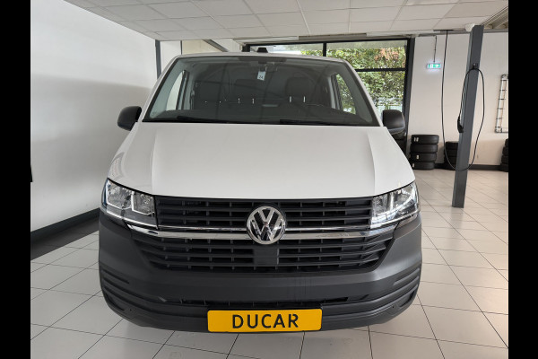 Volkswagen Transporter 2.0 TDI L1H1 Automaat Airco /carplay / Camera / 3 zits / Trekhaak