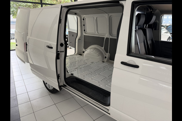 Volkswagen Transporter 2.0 TDI L1H1 Automaat Airco /carplay / Camera / 3 zits / Trekhaak