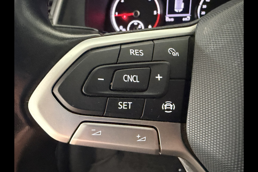 Volkswagen Transporter 2.0 TDI L1H1 Automaat Airco /carplay / Camera / 3 zits / Trekhaak