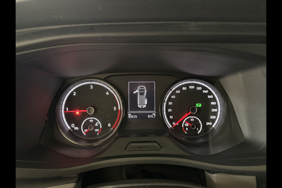 Volkswagen Transporter 2.0 TDI L1H1 Automaat Airco /carplay / Camera / 3 zits / Trekhaak
