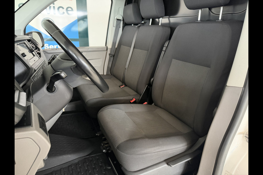Volkswagen Transporter 2.0 TDI L1H1 Automaat Airco /carplay / Camera / 3 zits / Trekhaak