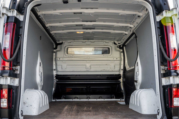 Renault Trafic 1.6 dCi 95 L1H1 | Cruise | Navi | Airco | Trekhaak | Imperiaal