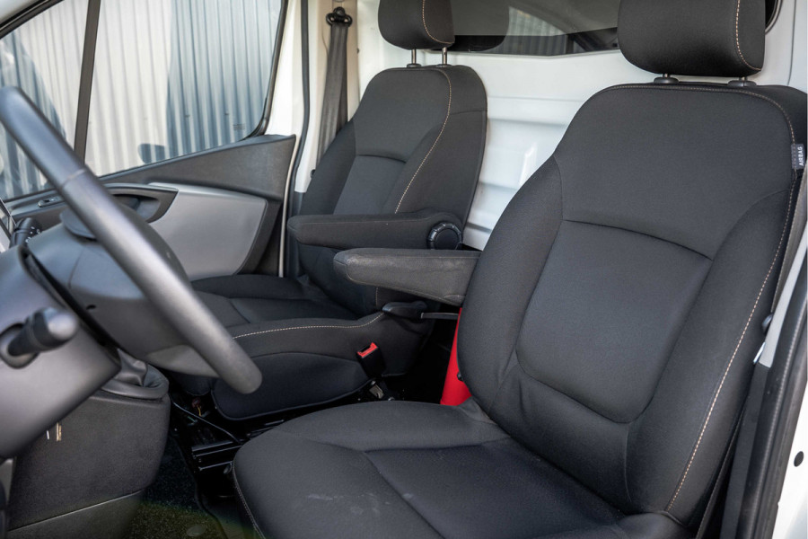 Renault Trafic 1.6 dCi 95 L1H1 | Cruise | Navi | Airco | Trekhaak | Imperiaal