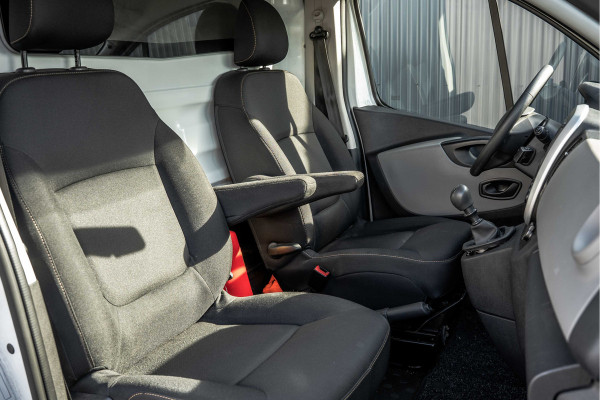 Renault Trafic 1.6 dCi 95 L1H1 | Cruise | Navi | Airco | Trekhaak | Imperiaal