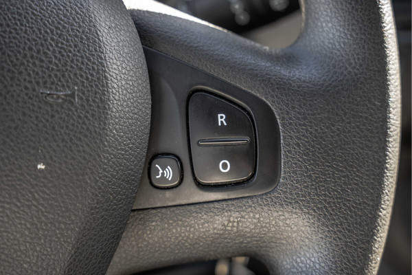 Renault Trafic 1.6 dCi 95 L1H1 | Cruise | Navi | Airco | Trekhaak | Imperiaal