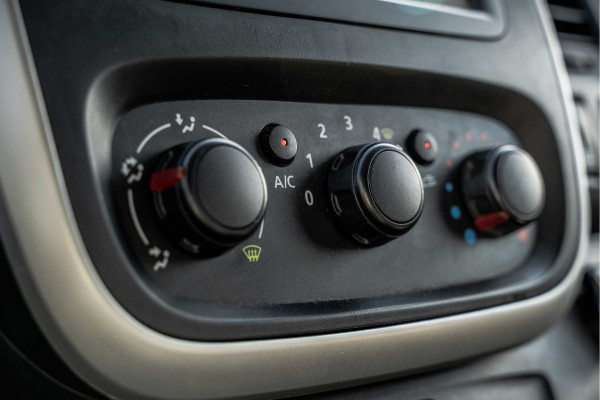 Renault Trafic 1.6 dCi 95 L1H1 | Cruise | Navi | Airco | Trekhaak | Imperiaal
