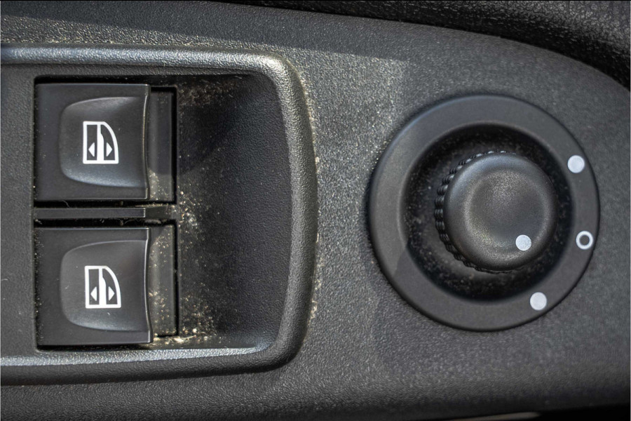 Renault Trafic 1.6 dCi 95 L1H1 | Cruise | Navi | Airco | Trekhaak | Imperiaal