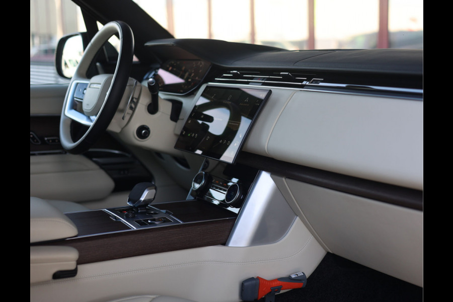 Land Rover Range Rover P510e Autobiography | Pano - Trekhaak - Meridian