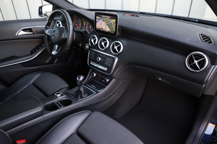 Mercedes-Benz A-Klasse 180 Business Solution | Led | Stoelverwarming | Cruise-control | Apple-carplay | Camera | Startknop | Facelift | NL-Auto | 2018.