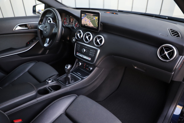 Mercedes-Benz A-Klasse 180 Business Solution | Led | Stoelverwarming | Cruise-control | Apple-carplay | Camera | Startknop | Facelift | NL-Auto | 2018.