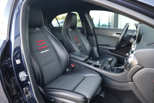 Mercedes-Benz A-Klasse 180 Business Solution | Led | Stoelverwarming | Cruise-control | Apple-carplay | Camera | Startknop | Facelift | NL-Auto | 2018.