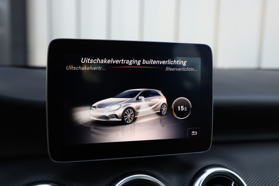 Mercedes-Benz A-Klasse 180 Business Solution | Led | Stoelverwarming | Cruise-control | Apple-carplay | Camera | Startknop | Facelift | NL-Auto | 2018.