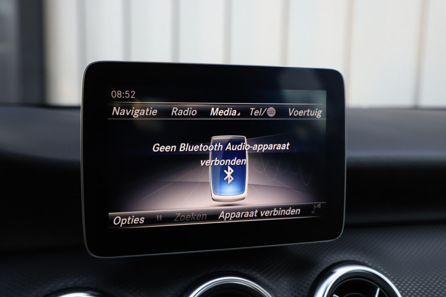 Mercedes-Benz A-Klasse 180 Business Solution | Led | Stoelverwarming | Cruise-control | Apple-carplay | Camera | Startknop | Facelift | NL-Auto | 2018.