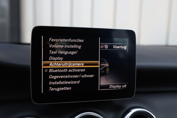 Mercedes-Benz A-Klasse 180 Business Solution | Led | Stoelverwarming | Cruise-control | Apple-carplay | Camera | Startknop | Facelift | NL-Auto | 2018.