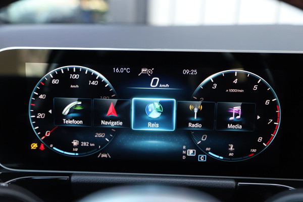 Mercedes-Benz GLA 200 AMG | 163PK | Pano | Memory | Keyless-go | Sfeerverlichting | Multibeam | Widescreen | Camera | 2020.