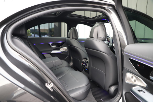 Mercedes-Benz E-Klasse AMG 53 4MATIC+ | 585PK | Massage | Hyperscreen | Achterasbesturing | Head-up | Burmster 4D | Stoelkoeling | Soft-close | Keyless