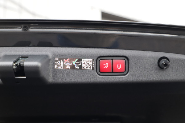 Mercedes-Benz E-Klasse AMG 53 4MATIC+ | 585PK | Massage | Hyperscreen | Achterasbesturing | Head-up | Burmster 4D | Stoelkoeling | Soft-close | Keyless