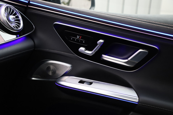 Mercedes-Benz EQE SUV 350+ AMG Line 96 kWh | Hyperscreen | Achterasbesturing | Head-up | Burmester | Keyless-go | Digital-light | Leder | Pano | 2024.