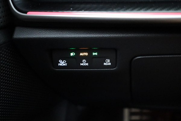Škoda Superb Combi Sportline Business PHEV 1.5 TSI 204pk DSG-6 | Trekhaak | Travel assist plus | Panoramadak | Canton | 19 inch lichtmetalen velgen