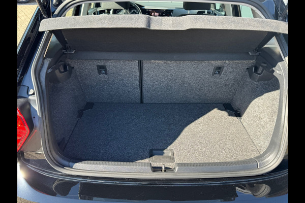 Volkswagen Polo 1.0 TSI Comfortline Business * Navigatiesysteem * Stoelverwarming *