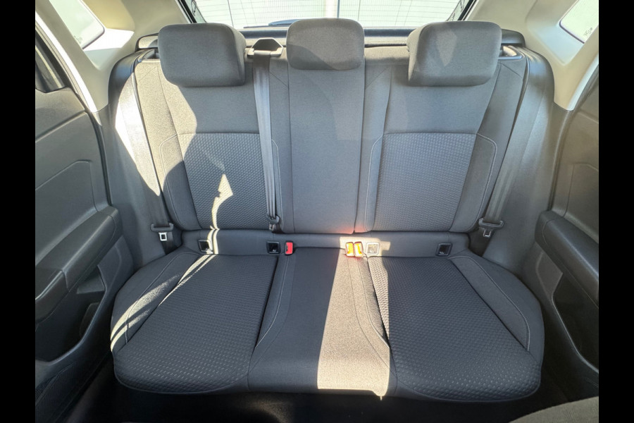 Volkswagen Polo 1.0 TSI Comfortline Business * Navigatiesysteem * Stoelverwarming *