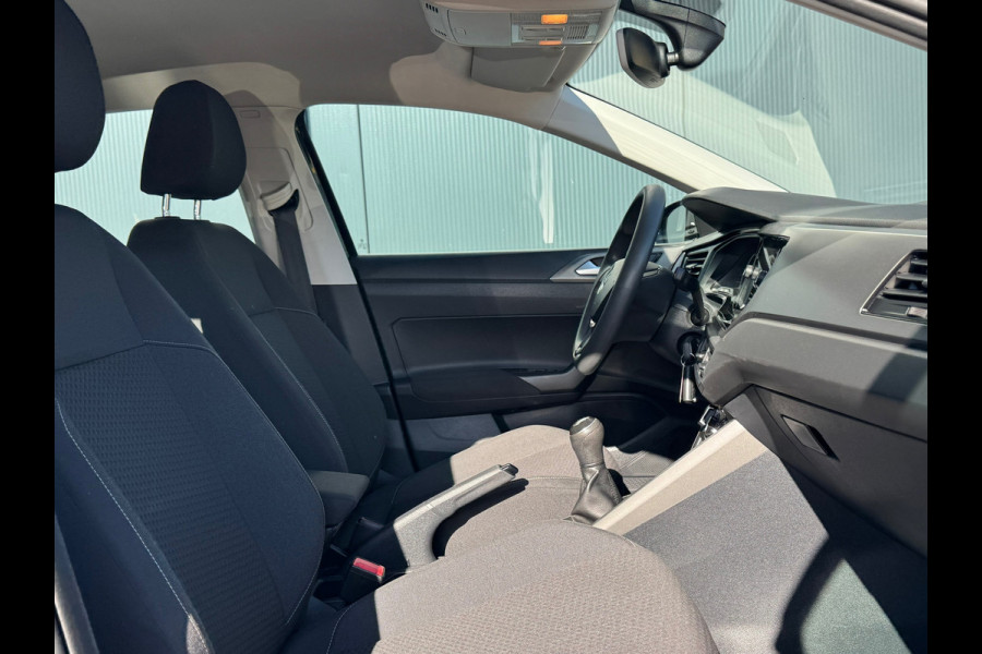 Volkswagen Polo 1.0 TSI Comfortline Business * Navigatiesysteem * Stoelverwarming *