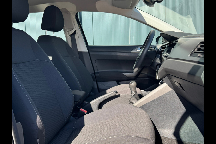 Volkswagen Polo 1.0 TSI Comfortline Business * Navigatiesysteem * Stoelverwarming *