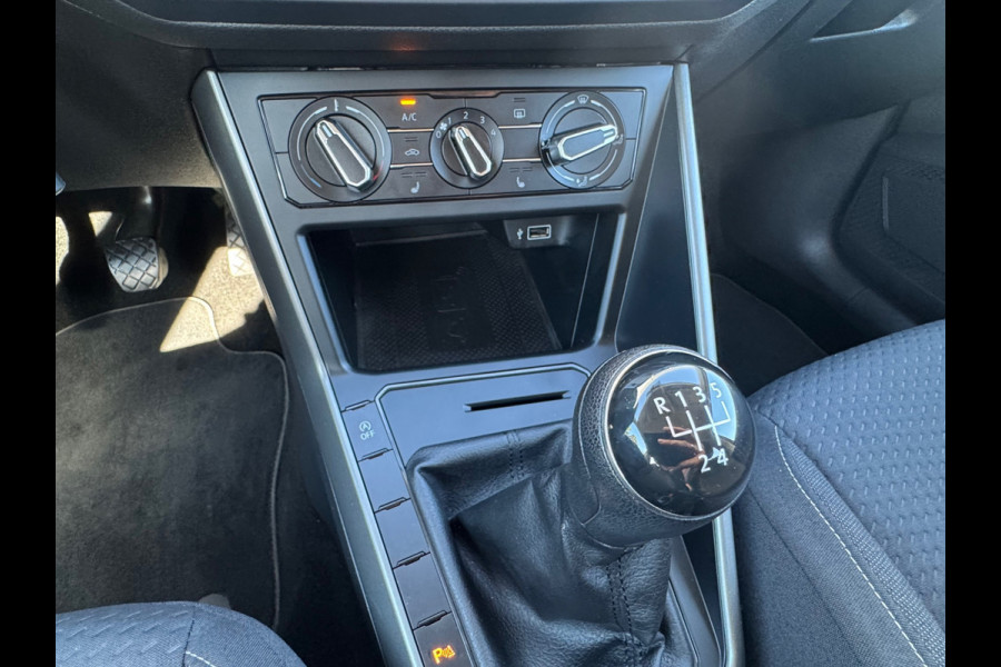 Volkswagen Polo 1.0 TSI Comfortline Business * Navigatiesysteem * Stoelverwarming *