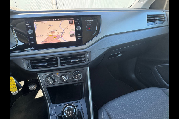 Volkswagen Polo 1.0 TSI Comfortline Business * Navigatiesysteem * Stoelverwarming *