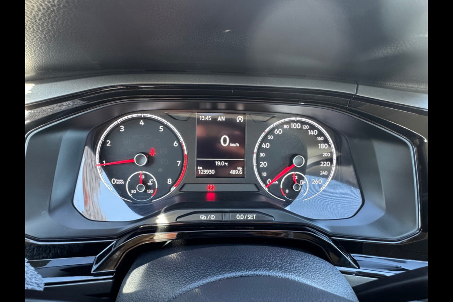 Volkswagen Polo 1.0 TSI Comfortline Business * Navigatiesysteem * Stoelverwarming *