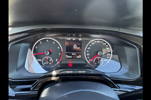 Volkswagen Polo 1.0 TSI Comfortline Business * Navigatiesysteem * Stoelverwarming *