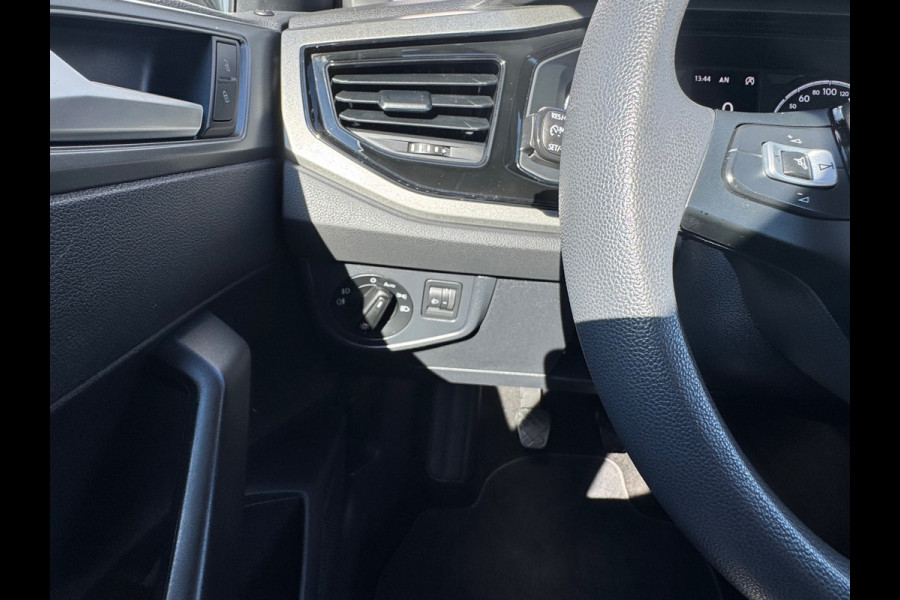 Volkswagen Polo 1.0 TSI Comfortline Business * Navigatiesysteem * Stoelverwarming *