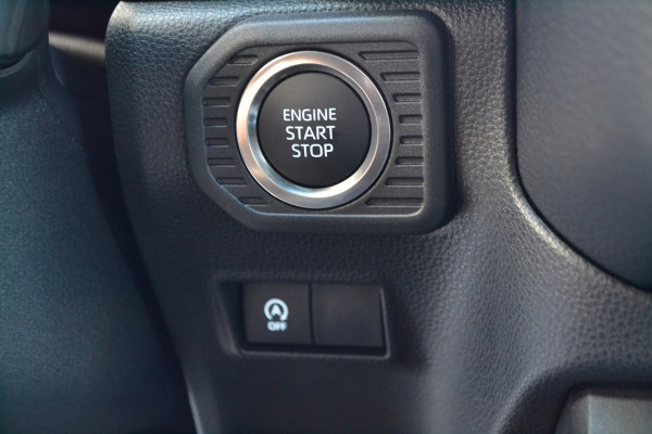 Toyota Land Cruiser 2.8 D-4D Hybrid Navigator VAN
