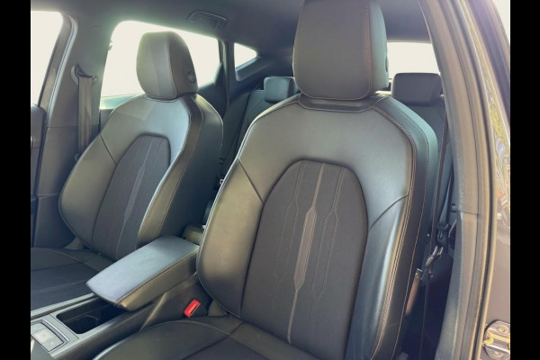 CUPRA Formentor 1.4 e-Hybrid Business 204 pk Automaat (DSG) | Navigatie | Park assist | Achteruitrijcamera | Adaptieve cruise control | Stuur & Stoelverwarming |