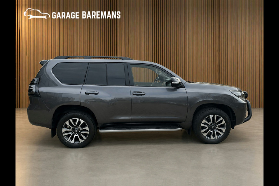 Toyota Land Cruiser 2.8 D-4D-F Black Edition Window Van