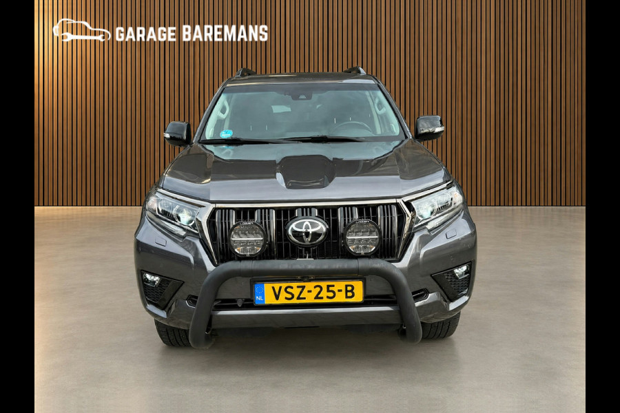 Toyota Land Cruiser 2.8 D-4D-F Black Edition Window Van