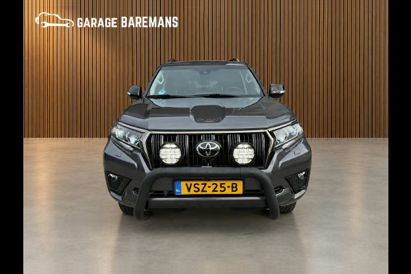 Toyota Land Cruiser 2.8 D-4D-F Black Edition Window Van