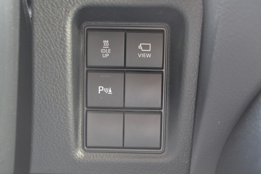 Toyota Land Cruiser 2.8 D-4D-F Black Edition Window Van