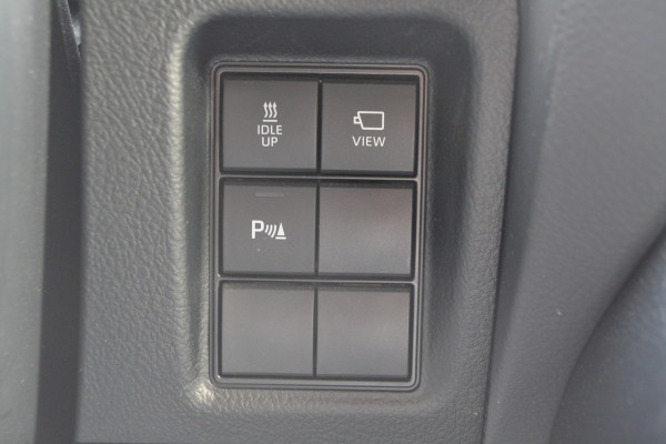 Toyota Land Cruiser 2.8 D-4D-F Black Edition Window Van