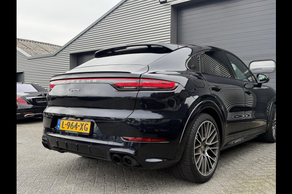 Porsche Cayenne Coupé 3.0 E-Hybrid Sport Chrono | Panoramadak | 360* Camera | Luchtvering | Bose |
