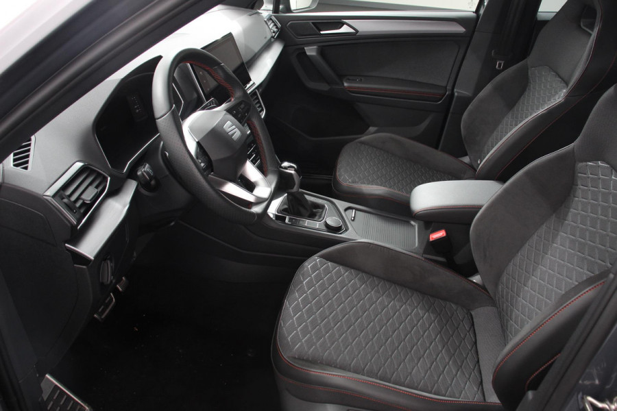 Seat Tarraco 1.5 TSI 150pk FR DSG 7p. Navigatie Apple Carplay/Android Auto Camera Parkeer sensoren Digitale Cockpit  Stoelverwarming Stoel bestuurder electrisch verstelbaar