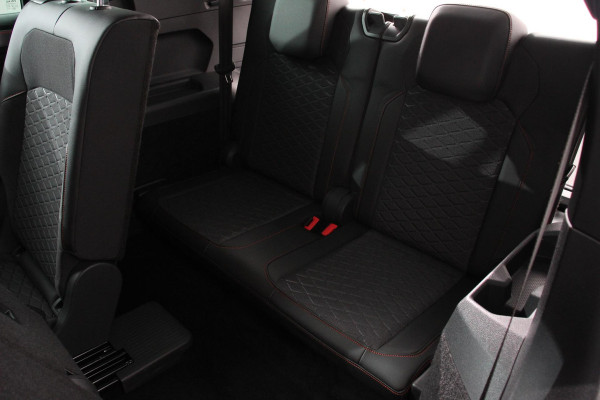 Seat Tarraco 1.5 TSI 150pk FR DSG 7p. Navigatie Apple Carplay/Android Auto Camera Parkeer sensoren Digitale Cockpit  Stoelverwarming Stoel bestuurder electrisch verstelbaar