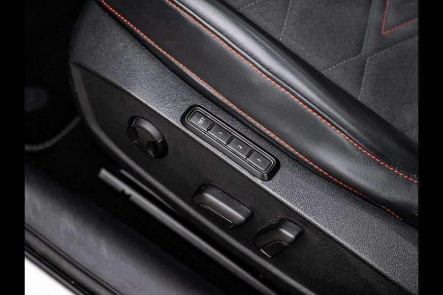 Seat Leon SPORTSTOURER 1.4 TSI eHybrid PHEV FR | Pano | ACC | Matrix LED | Dealer Onderhouden