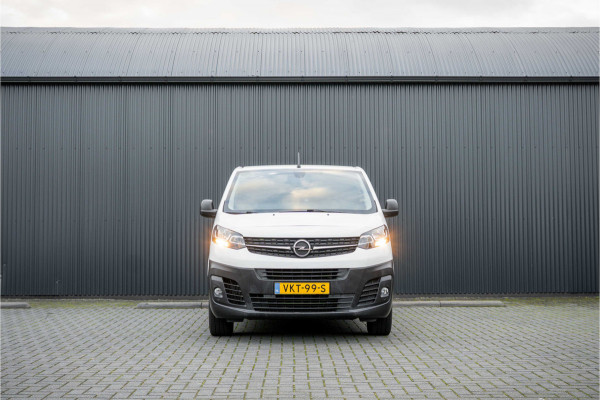Opel Vivaro 1.5 L2H1 | Volledig ingericht | 1e Eigenaar | Cruise | PDC | Airco | 3-Zits