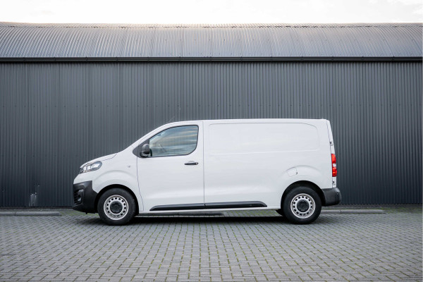 Opel Vivaro 1.5 L2H1 | Volledig ingericht | 1e Eigenaar | Cruise | PDC | Airco | 3-Zits