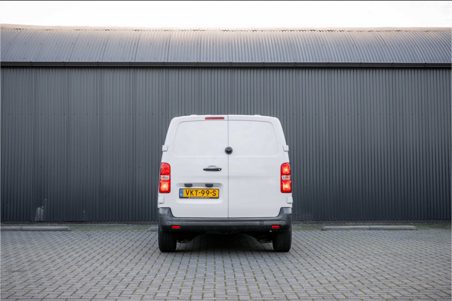 Opel Vivaro 1.5 L2H1 | Volledig ingericht | 1e Eigenaar | Cruise | PDC | Airco | 3-Zits